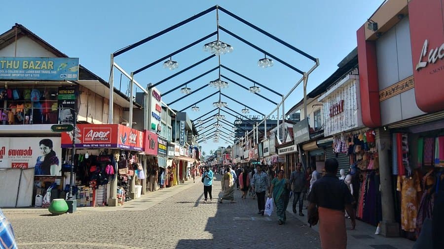 Spice Market & Local Culture