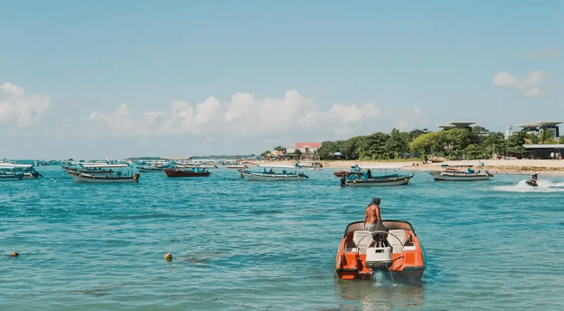 TANJUNG BENOA — (BREAKFAST)